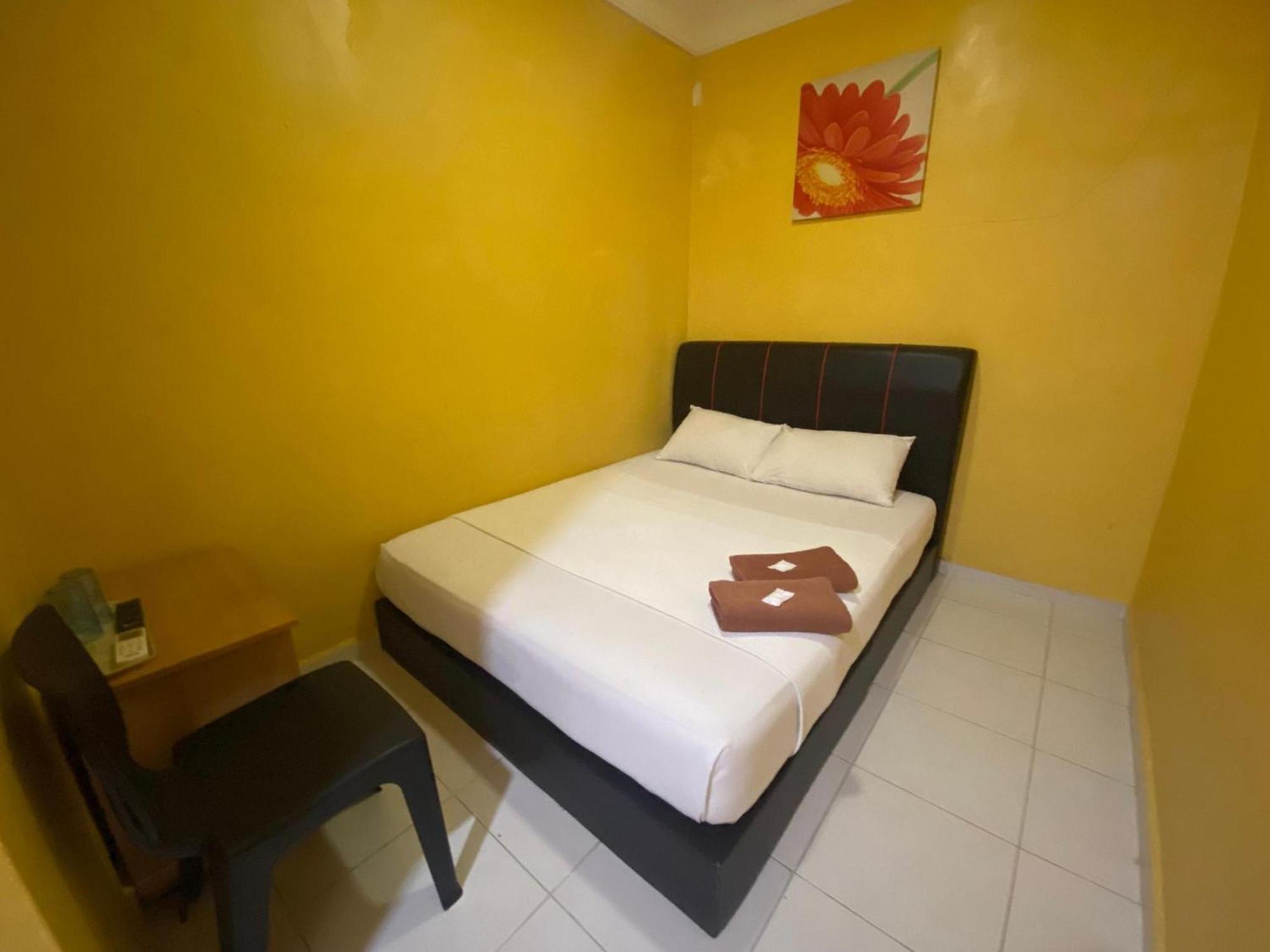 Oyo 91065 Hotel De Anjung Muadzam Shah Extérieur photo
