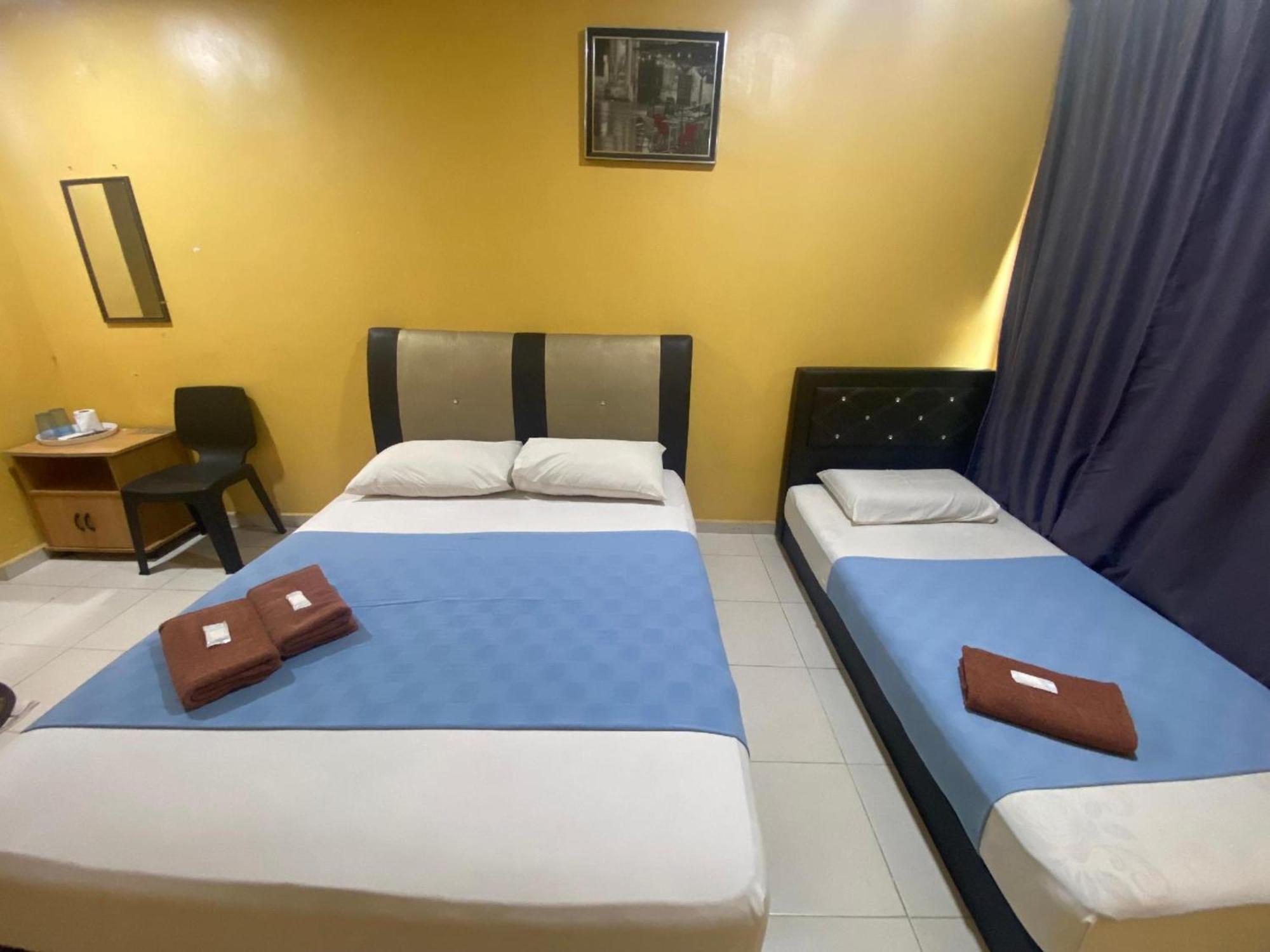 Oyo 91065 Hotel De Anjung Muadzam Shah Extérieur photo
