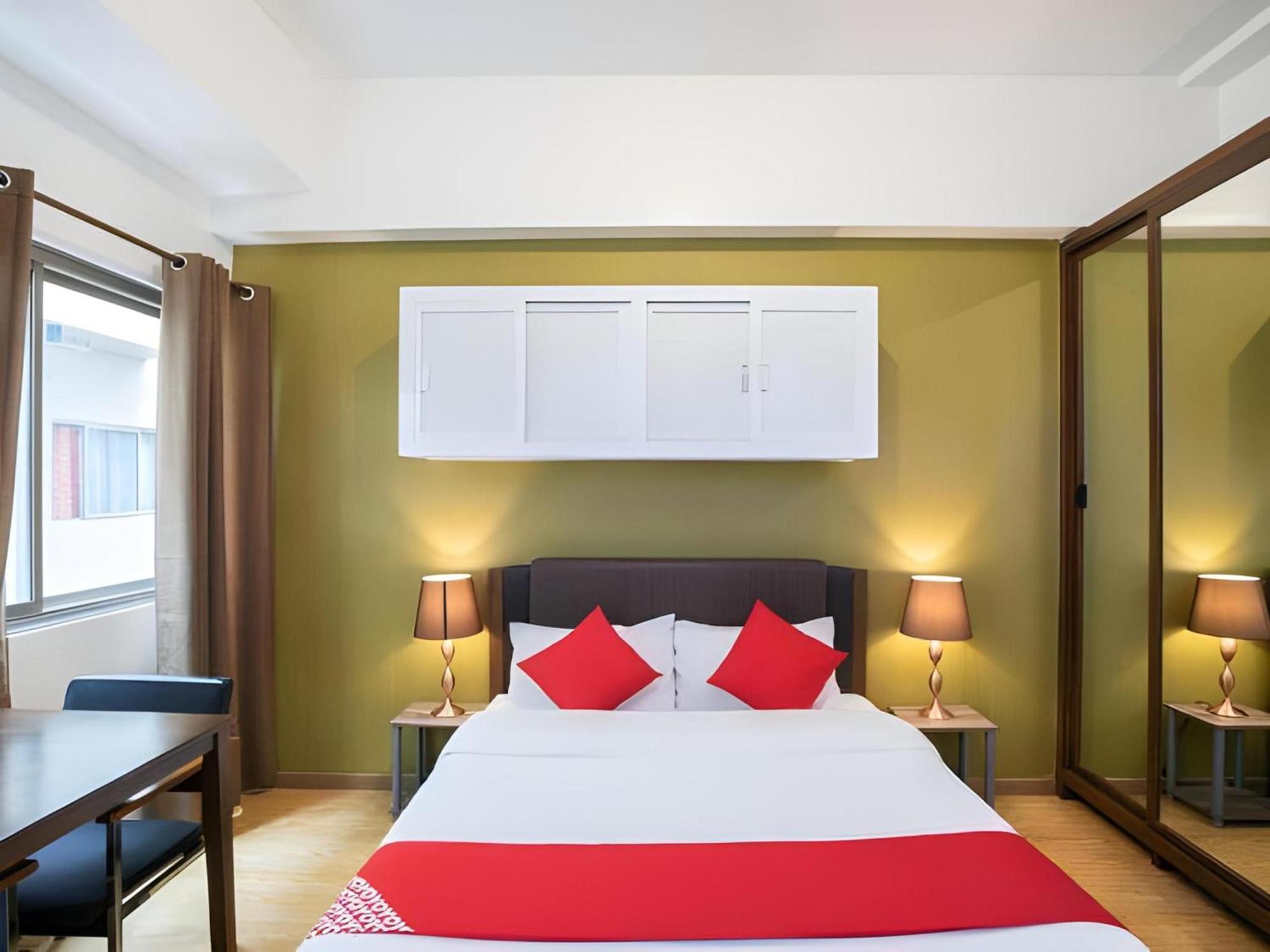 Oyo 91065 Hotel De Anjung Muadzam Shah Extérieur photo