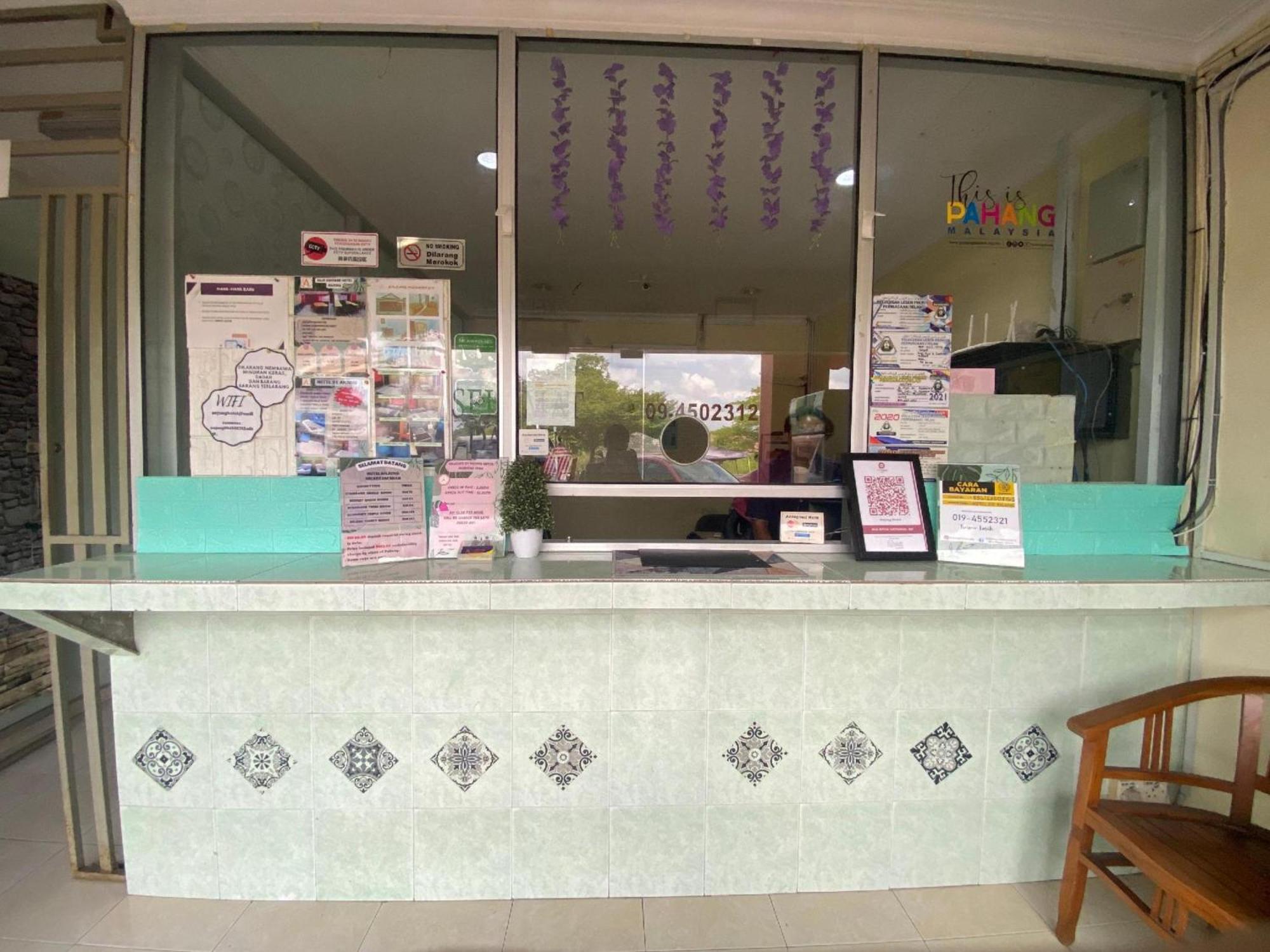 Oyo 91065 Hotel De Anjung Muadzam Shah Extérieur photo